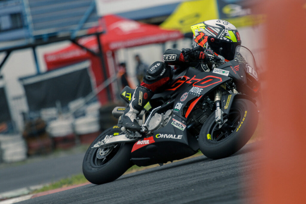 Manubrio en moto — tip de conducción