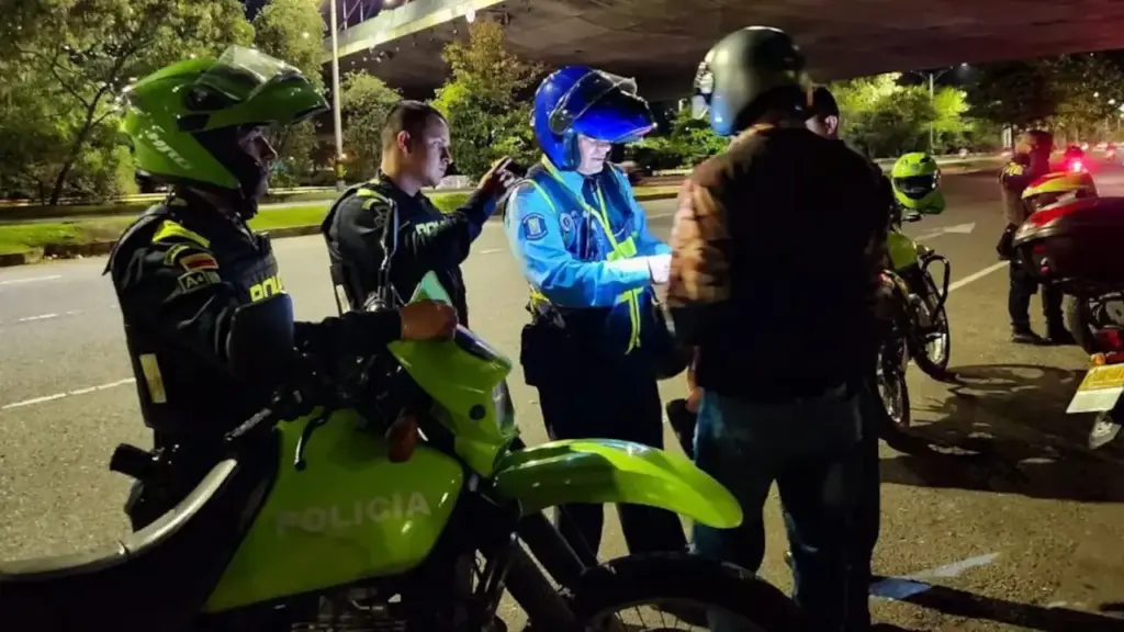 Prenda reflectiva para moto